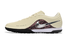 Carregar imagem no visualizador da galeria, Nike Tiempo Legend Maestro PRO Society - United 03
