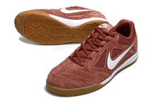Carregar imagem no visualizador da galeria, Nike SB Gato Futsal
