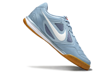 Carregar imagem no visualizador da galeria, Nike SB Gato Futsal - Azul
