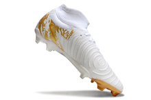 Carregar imagem no visualizador da galeria, Nike Phantom Luna Elite II FG - Branco Dourado
