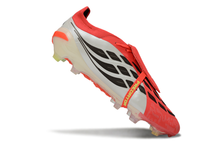 Carregar imagem no visualizador da galeria, Adidas Predator 26 Elite Tongue FG
