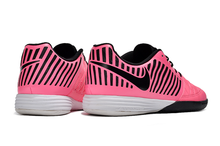 Carregar imagem no visualizador da galeria, Nike Feminina Lunar Gato II Futsal - Rosa
