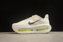 Carregar imagem no visualizador da galeria, NIKE VOMERO PREMIUM
