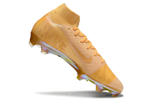 Carregar imagem no visualizador da galeria, Nike Air Zoom Superfly 10 Elite FG - Dourado
