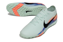 Carregar imagem no visualizador da galeria, Nike Air Zoom Mercurial Vapor 16 Elite TF - United 02
