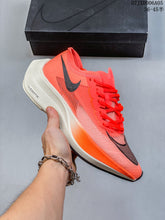 Carregar imagem no visualizador da galeria, Tênis Nike ZoomX VaporFly - CLIQUE PARA VER MAIS CORES
