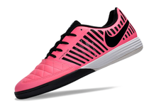 Carregar imagem no visualizador da galeria, Nike Feminina Lunar Gato II Futsal - Rosa
