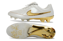Carregar imagem no visualizador da galeria, Nike Tiempo Legend R10 Touch Of Gold
