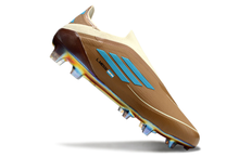 Carregar imagem no visualizador da galeria, Adidas F50 Elite Laceless FG - Messi x Bunny
