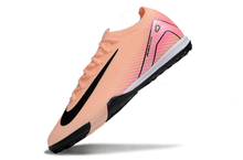 Carregar imagem no visualizador da galeria, Nike Air Zoom Mercurial Vapor 16 Elite TF - Rosa
