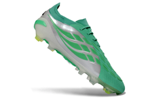 Carregar imagem no visualizador da galeria, Adidas Predator 26 Elite FG - Verde Branco
