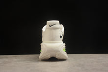 Carregar imagem no visualizador da galeria, NIKE VOMERO PREMIUM
