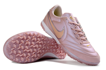 Carregar imagem no visualizador da galeria, Nike Tiempo Legend Ligera PRO Society
