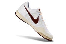 Carregar imagem no visualizador da galeria, Nike SB Gato Futsal - Branco
