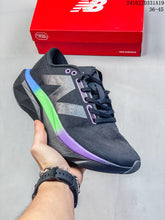 Carregar imagem no visualizador da galeria, Tênis New Balance FC SC Elite V4 - CLIQUE PARA VER MAIS CORES
