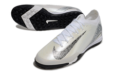 Carregar imagem no visualizador da galeria, Nike Air Zoom Mercurial Vapor 16 Elite TF - Branco Cinza
