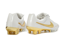 Carregar imagem no visualizador da galeria, Nike Tiempo Legend R10 Touch Of Gold
