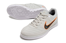 Carregar imagem no visualizador da galeria, Nike Gato Futsal - Branco

