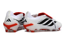 Carregar imagem no visualizador da galeria, Adidas Predator 26 Elite Tongue FG
