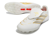 Carregar imagem no visualizador da galeria, Adidas Predator League 26 Society - Branco Dourado
