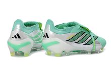 Carregar imagem no visualizador da galeria, Adidas Predator 26 Elite Tongue FG - Verde Branco

