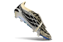 Carregar imagem no visualizador da galeria, Adidas Predator 26 Elite Tongue FG
