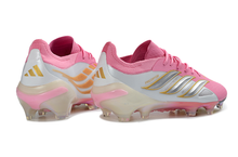 Carregar imagem no visualizador da galeria, Adidas Predator 26 Elite FG - Rosa
