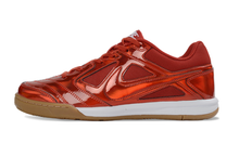 Carregar imagem no visualizador da galeria, Nike SB Gato Futsal - Vermelho
