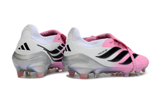 Carregar imagem no visualizador da galeria, Adidas Predator 26 Elite Tongue FG - Rosa
