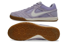 Carregar imagem no visualizador da galeria, Nike SB Gato Futsal - Roxo
