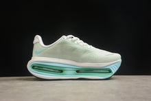 Carregar imagem no visualizador da galeria, NIKE VOMERO PREMIUM
