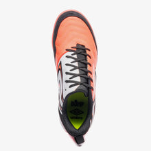 Carregar imagem no visualizador da galeria, Chuteira Futsal Umbro Pro 5 Bump Coral
