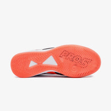 Carregar imagem no visualizador da galeria, Chuteira Futsal Umbro Pro 5 Bump Coral
