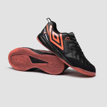 Carregar imagem no visualizador da galeria, Chuteira Futsal Umbro Pro5 Bump
