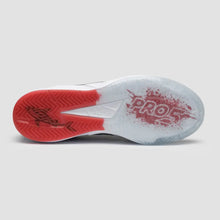 Carregar imagem no visualizador da galeria, Chuteira Futsal Umbro Pro 5 Bump Shark
