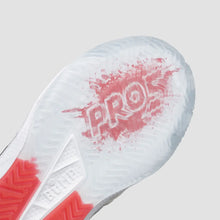 Carregar imagem no visualizador da galeria, Chuteira Futsal Umbro Pro 5 Bump Shark
