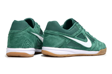 Carregar imagem no visualizador da galeria, Nike SB Gato Futsal - Verde
