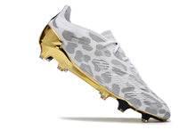 Carregar imagem no visualizador da galeria, Adidas Predator Elite FG - Ouro
