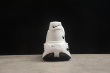 Carregar imagem no visualizador da galeria, NIKE VOMERO PREMIUM
