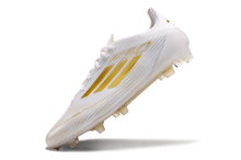 Carregar imagem no visualizador da galeria, Adidas F50 Elite FG - Branco Dourado
