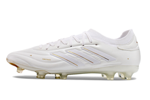 Carregar imagem no visualizador da galeria, Adidas Copa Pure 2 FG - Branco Dourado
