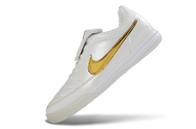 Carregar imagem no visualizador da galeria, Nike Tiempo Ronaldinho R10 Futsal
