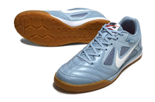 Carregar imagem no visualizador da galeria, Nike SB Gato Futsal - Azul
