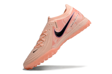Carregar imagem no visualizador da galeria, Nike Phantom GX II Elite Society - Rosa
