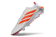 Carregar imagem no visualizador da galeria, Adidas Predator 26 Elite FG - Branco

