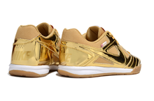 Carregar imagem no visualizador da galeria, Nike SB Gato Futsal - Dourado
