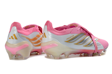 Carregar imagem no visualizador da galeria, Adidas Predator 26 Elite Tongue FG - Rosa

