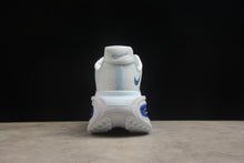 Carregar imagem no visualizador da galeria, NIKE VOMERO PREMIUM
