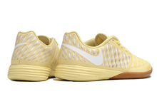 Carregar imagem no visualizador da galeria, Nike Lunar Gato II Futsal - Amarelo
