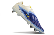 Carregar imagem no visualizador da galeria, Nike Phantom 6 Elite SG Trava Mista - Fear Nothing
